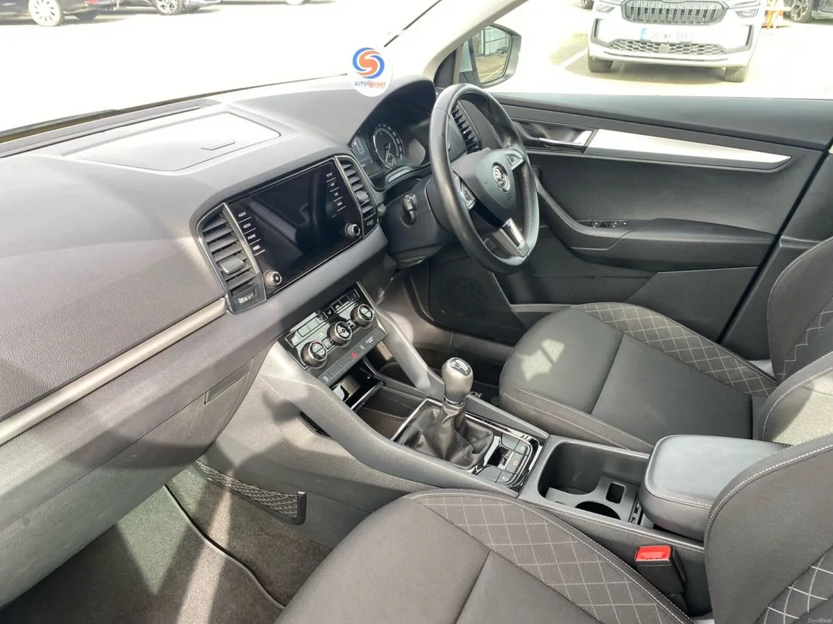 Skoda Karoq 1.0TSI 115bhp Ambition-SALE NOW LIVE - Image 3