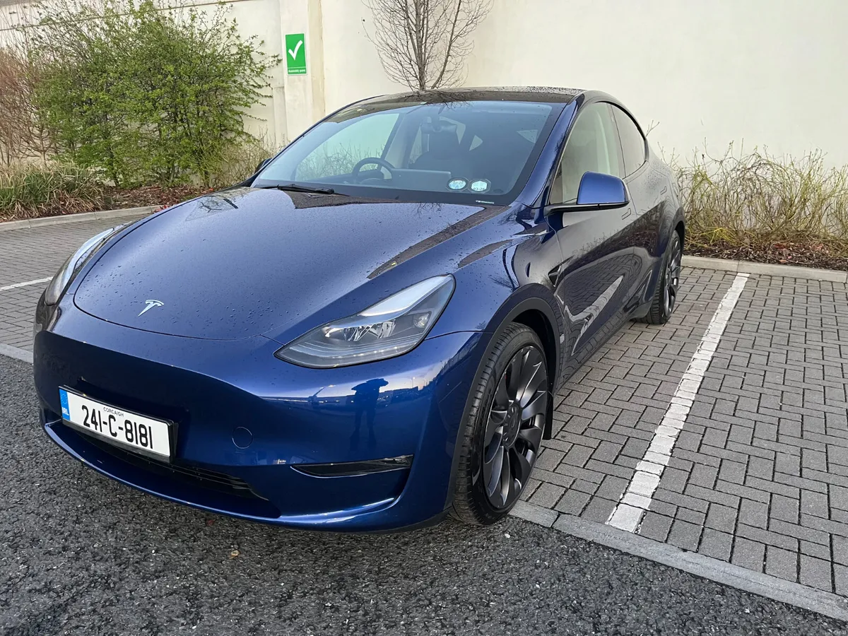 Tesla Model Y 2024,VERY HIGH SPEC ,GREAT VALUE - Image 4