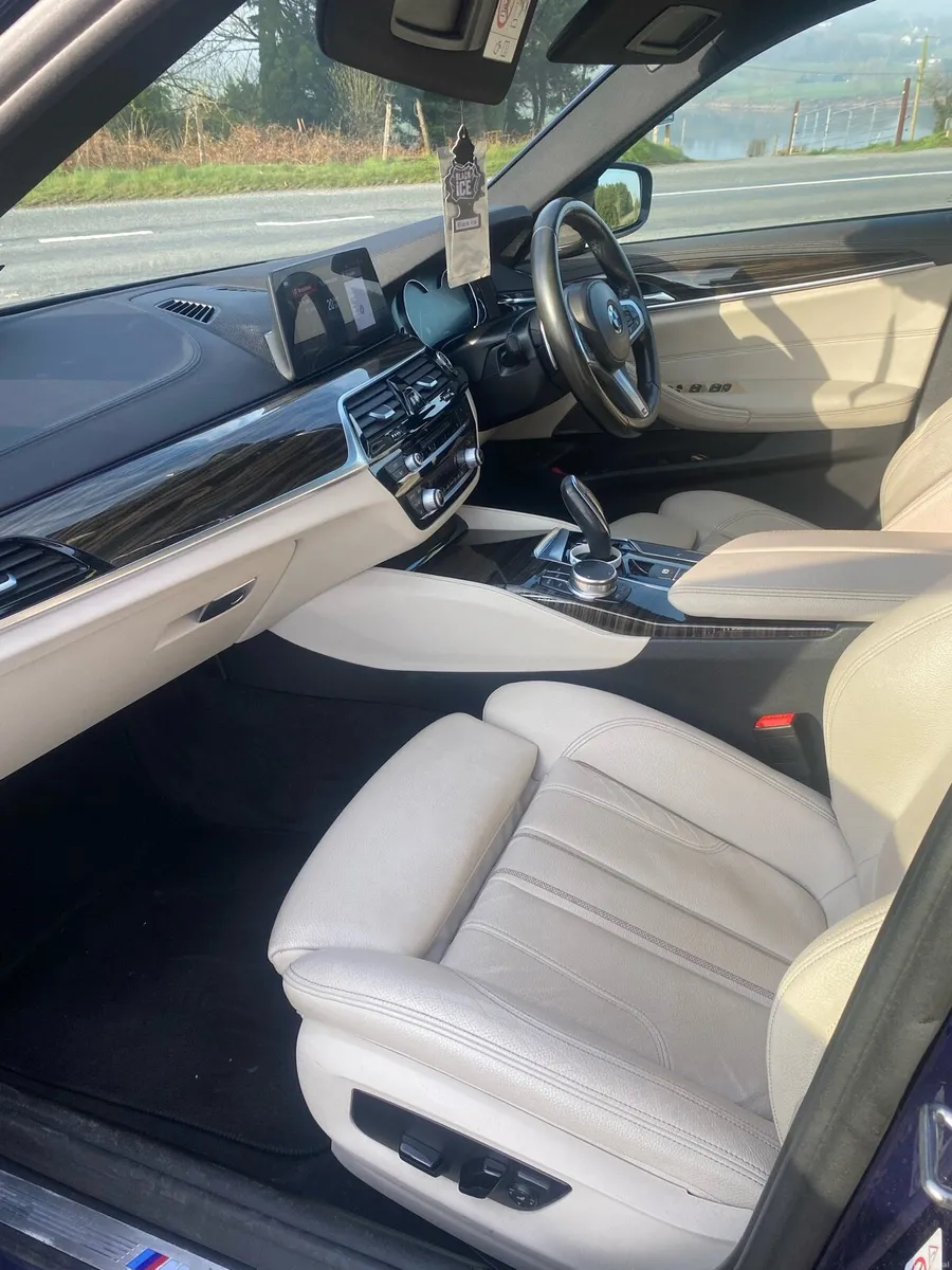 BMW 520 G31 Touring - Image 5