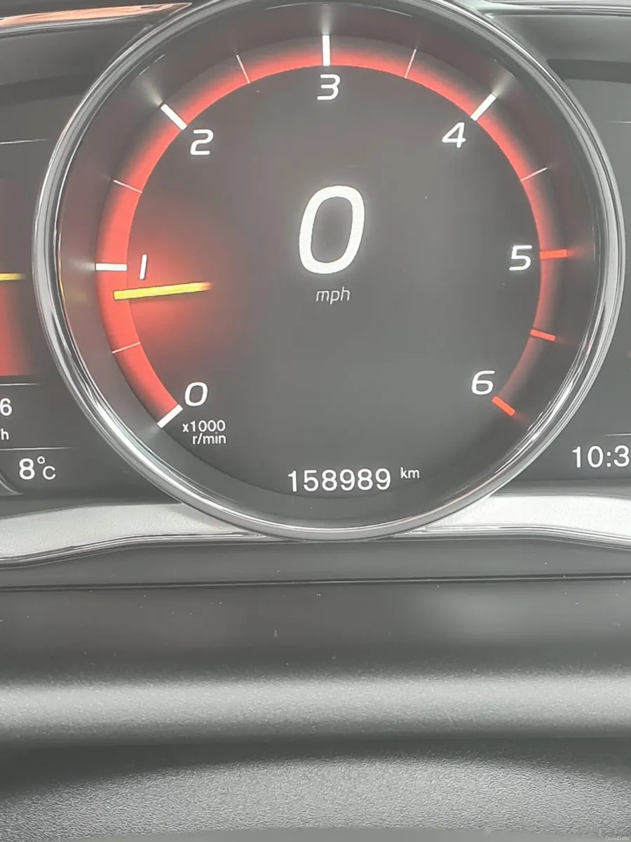 Volvo XC60 2017 - Image 2