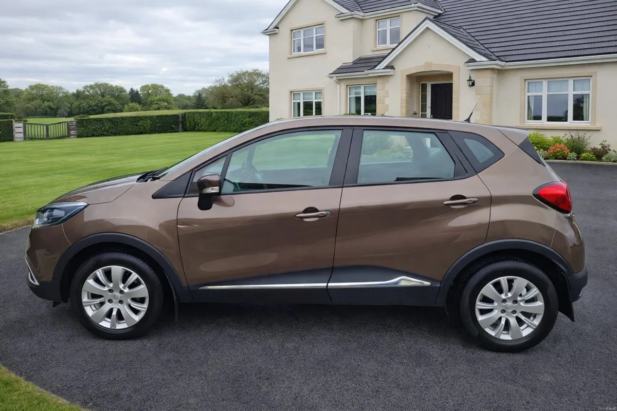 2015 Renault Captur 1.5 Diesel NCT and TAX - Image 4