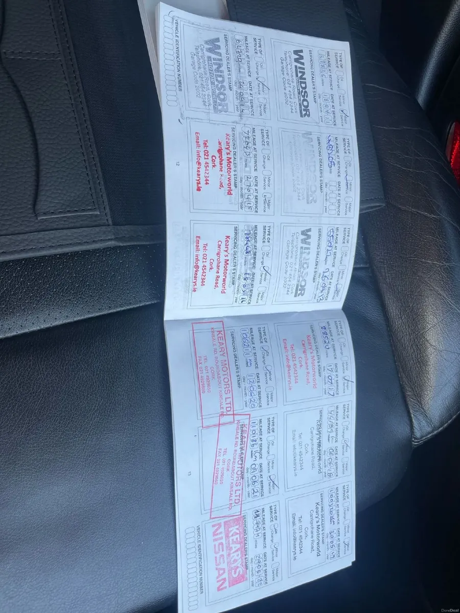 1 previous owner.  Full service history. Top specs - Image 3