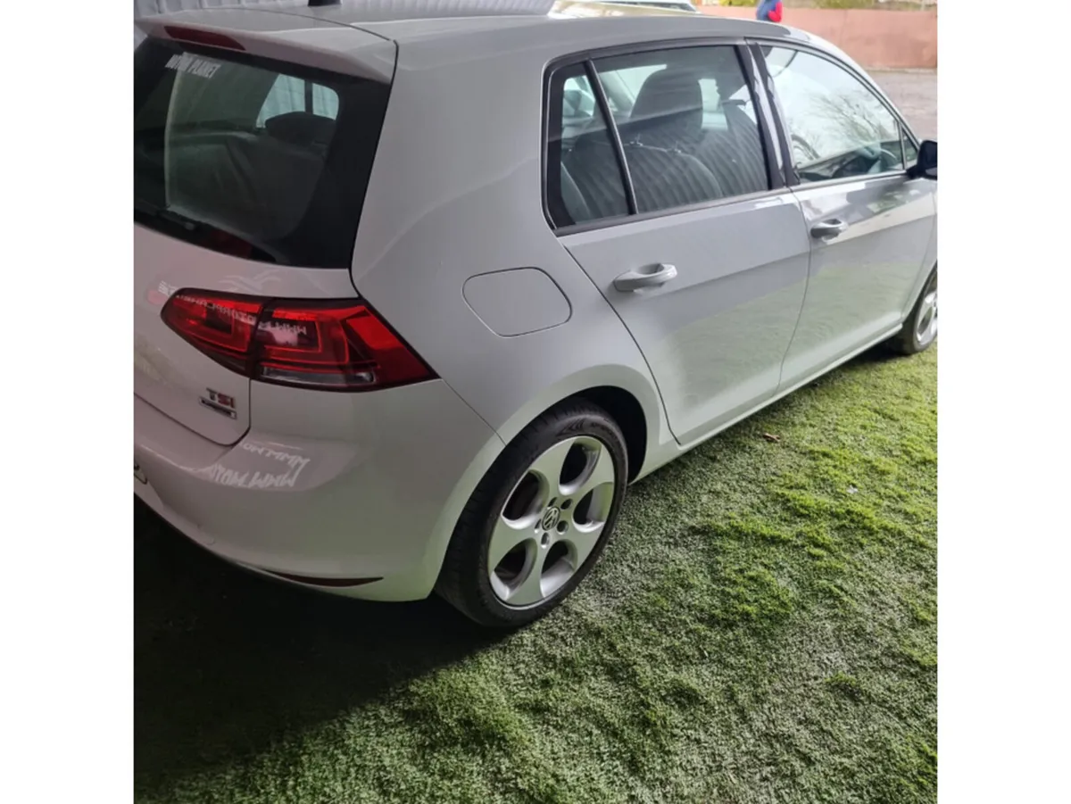 Volkswagen Golf 1.4 TSI 5DR 150HP Highline - Image 4