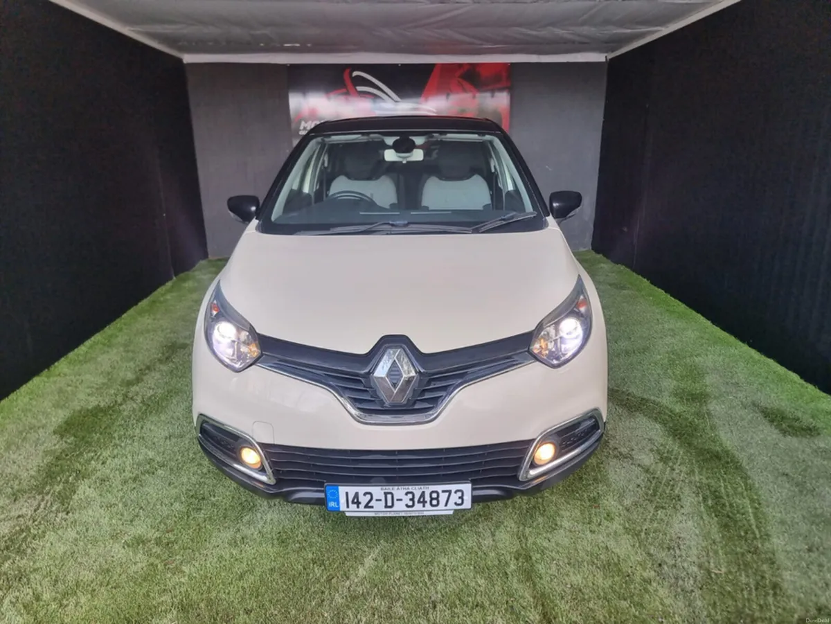 Renault Captur TCe 90 S&S SIGNATURE - Image 1