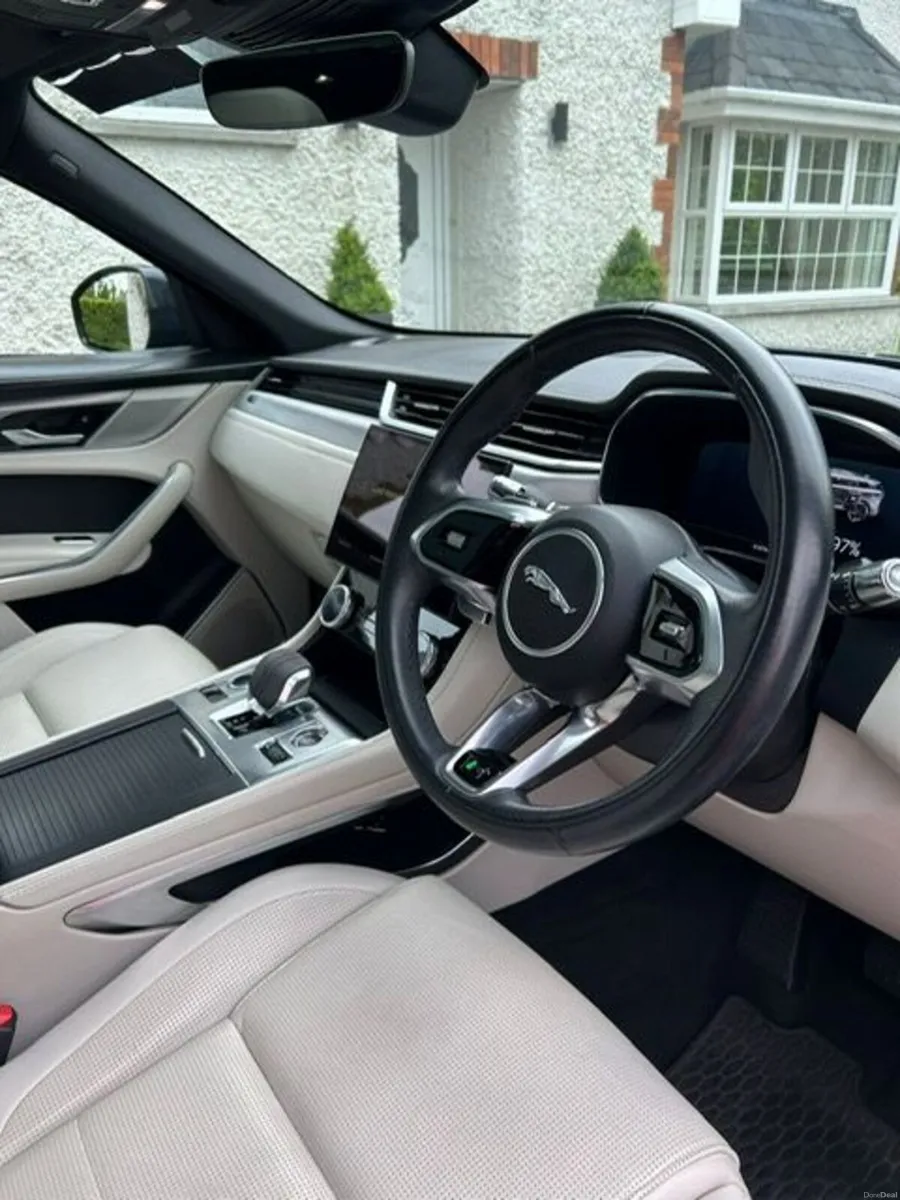 Jaguar F-Pace 2021 - Image 4