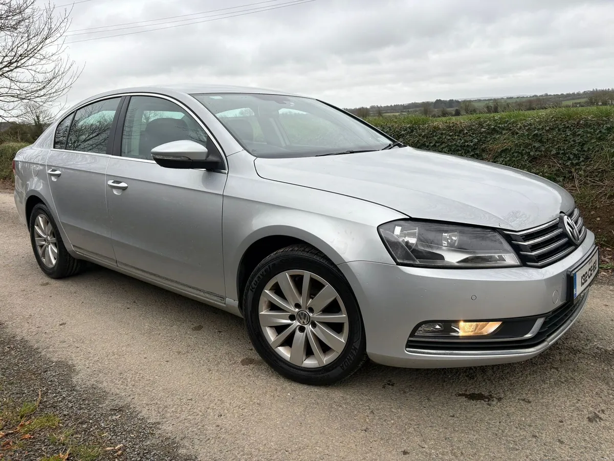 Volkswagen Passat - Image 2