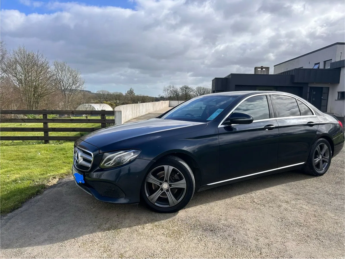Mercedes e-Class - Image 2