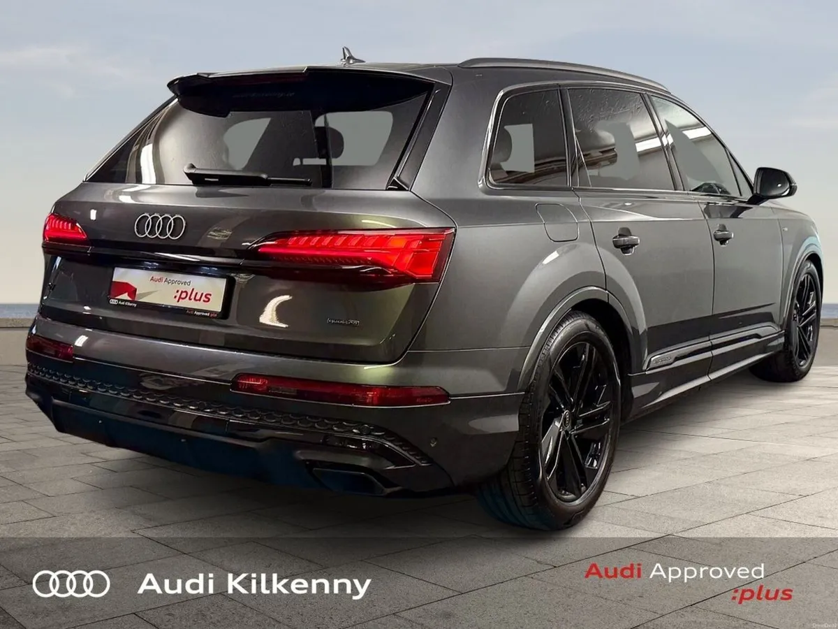 Audi Q7 55 PHEV TFSI e Quattro Sline Black Edition - Image 5