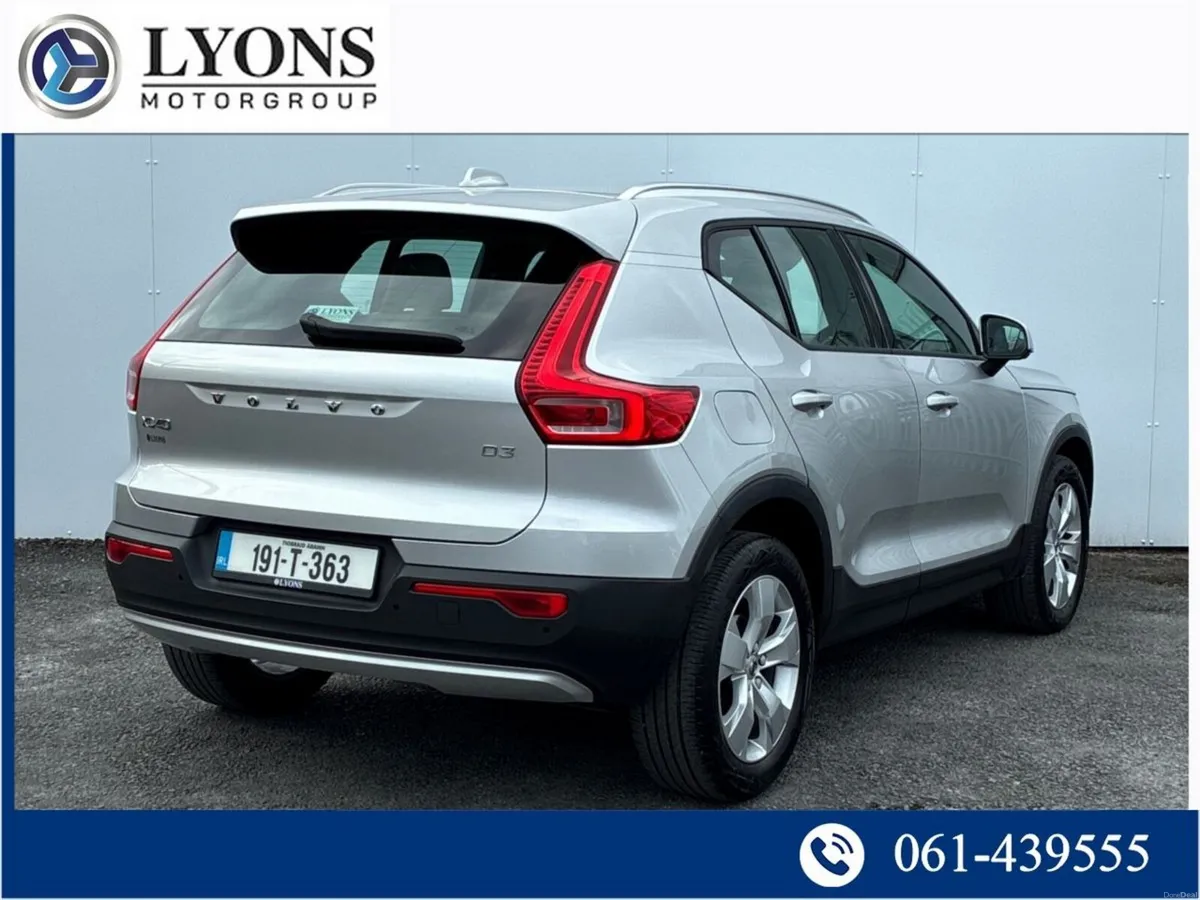 Volvo XC40 D3 FWD AUTOMATIC 150 MOMENTUM - Image 2