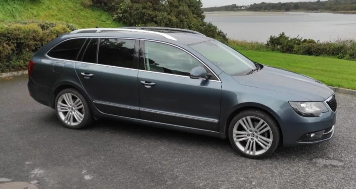 Skoda superb estate - Image 2