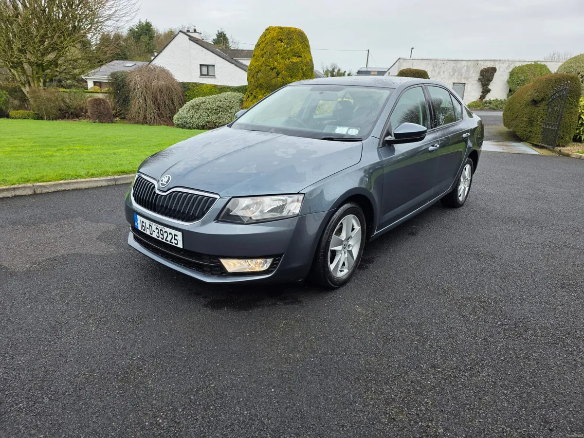 SKODA OCTAVIA 1.6 TDI AMBITION,,AUTOMATIC - Image 1