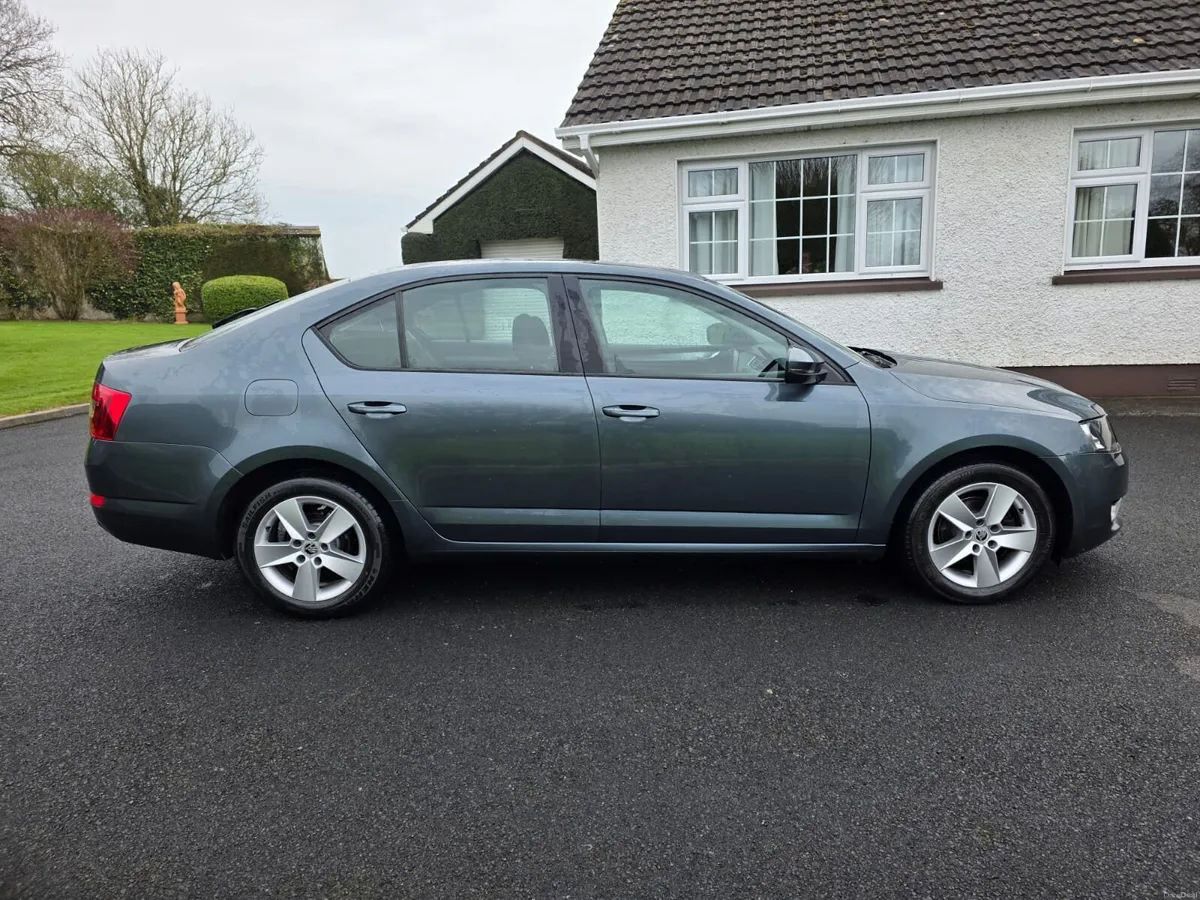 SKODA OCTAVIA 1.6 TDI AMBITION,,AUTOMATIC - Image 2