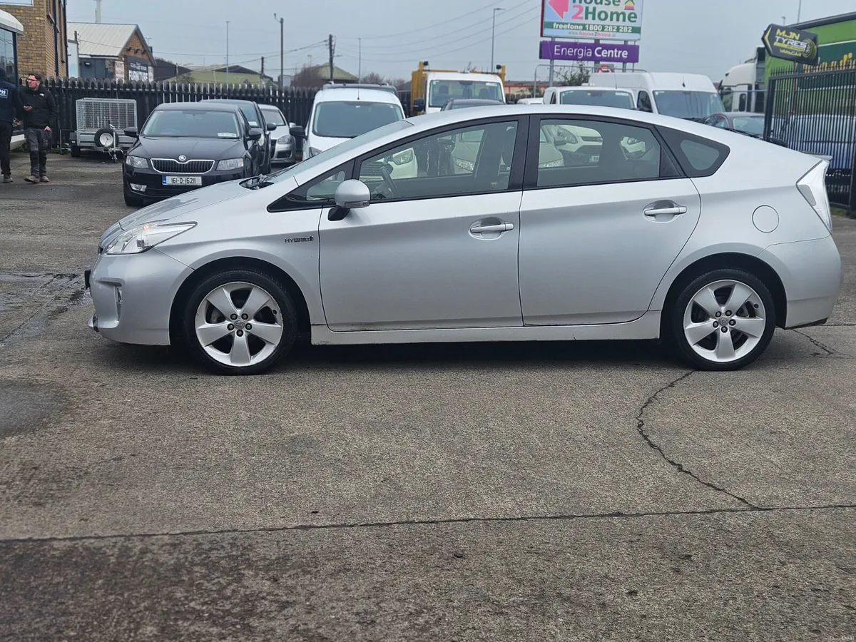 Toyota Prius 2014 - Image 4