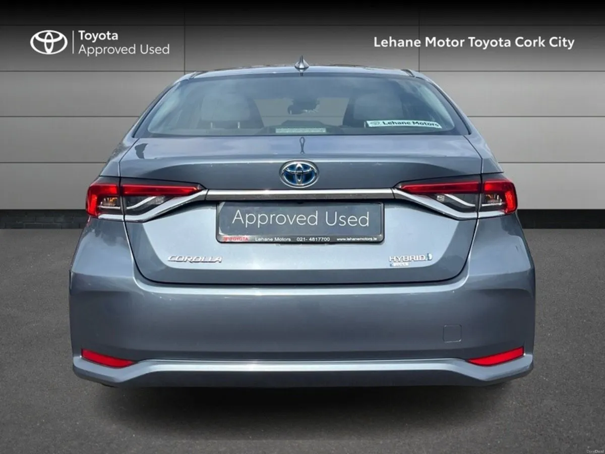 Toyota Corolla HYBRID LUNA SALOON - Image 4