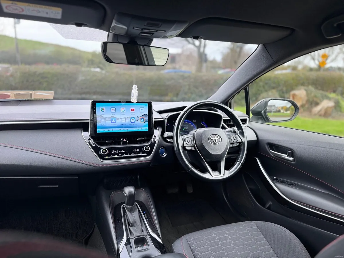 2019 TOYOTA COROLLA SPORT. MUST SEE. AUTO 1.8L HYB - Image 4