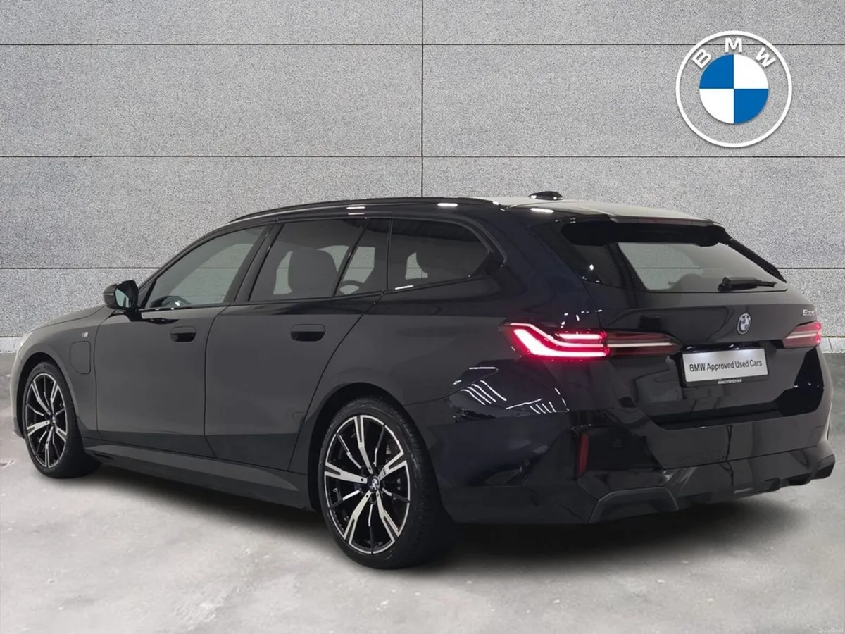 BMW 5-Series 530e M Sport Touring - Image 3