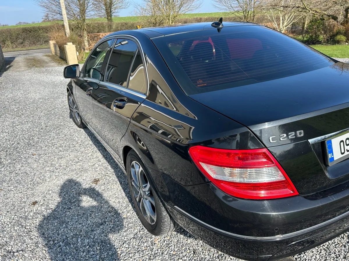 2009 Mercedes C Class 2009 2.1 diesel with sunroof - Image 3