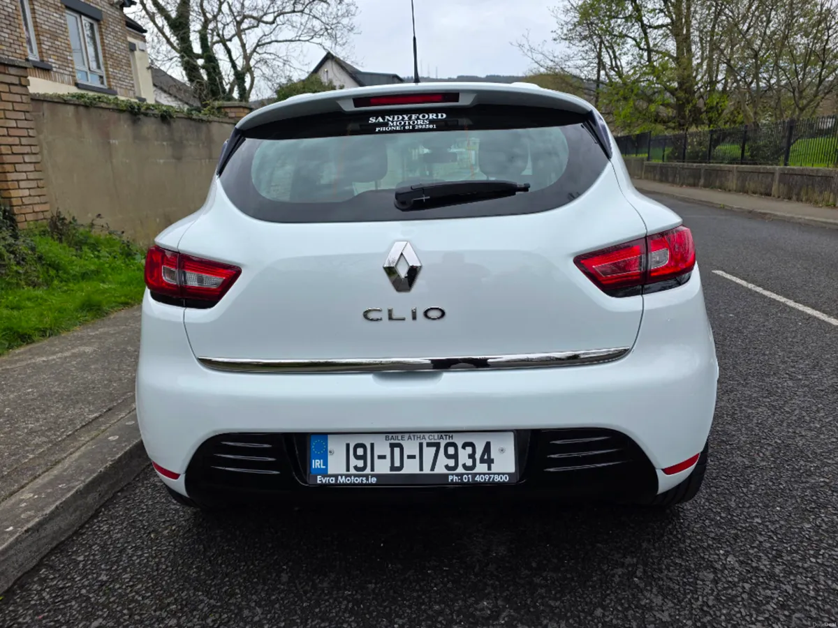 Renault Clio IV Dynamique NAV TCE 90 M 4DR - Image 4
