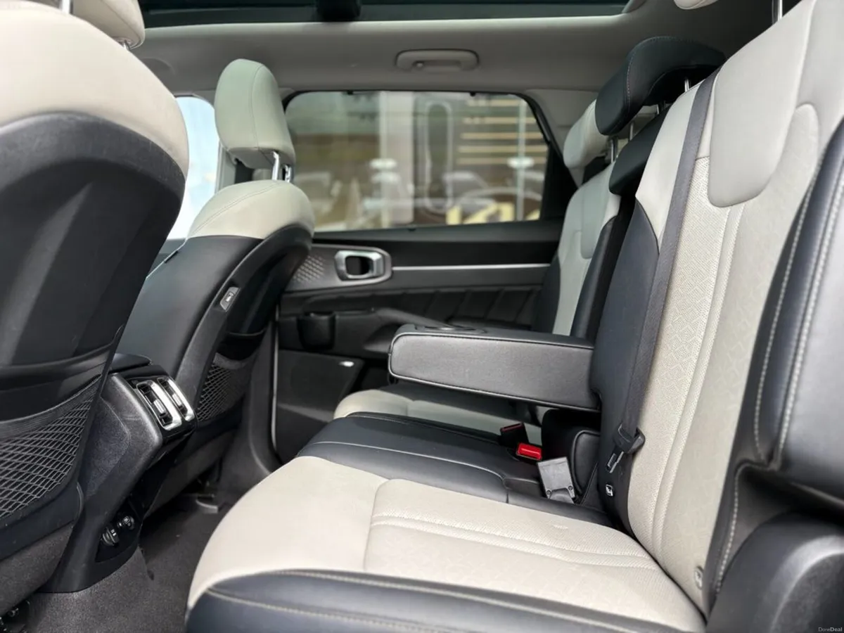 Kia Sorento 1.6 K4 Plug in hybrid - Image 4