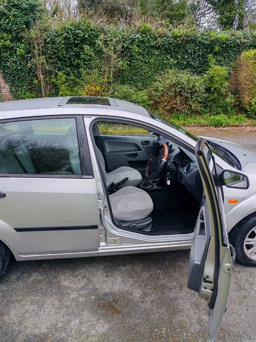 2006 Ford Fiesta NEW NCT 02/27 ONLY 118,269 KM - Image 4