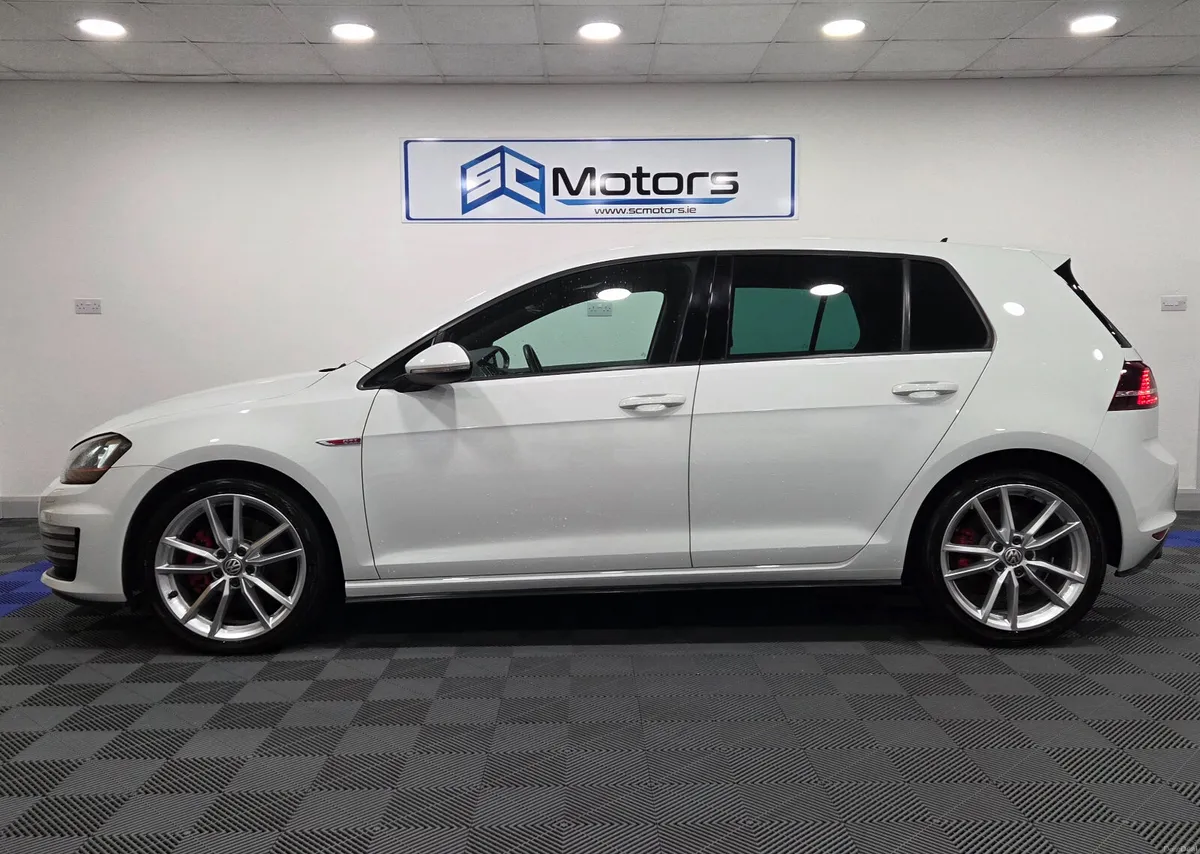 152 Volkswagen Golf GTI - 1 Owner from new - Image 4