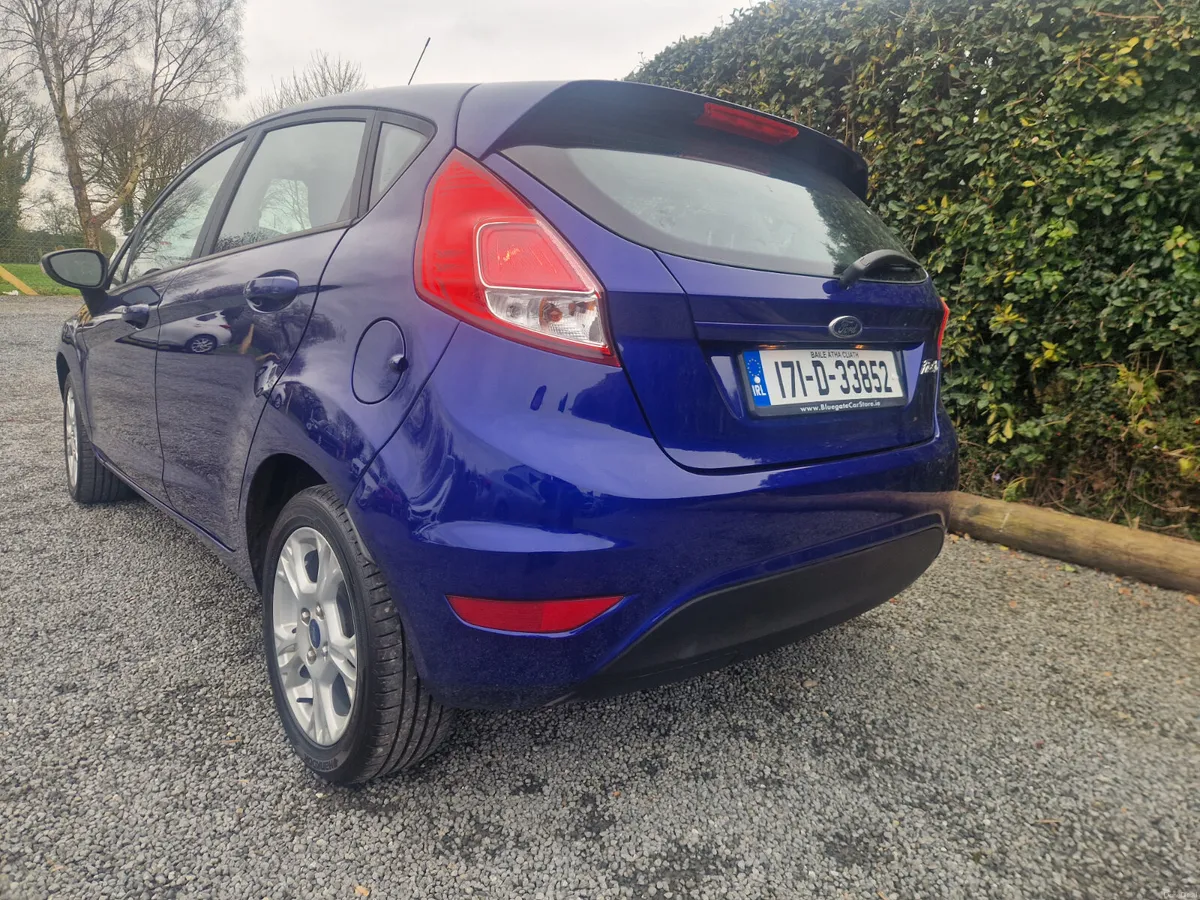 Ford Fiesta 1.25 ZETEC 2017 - Image 2