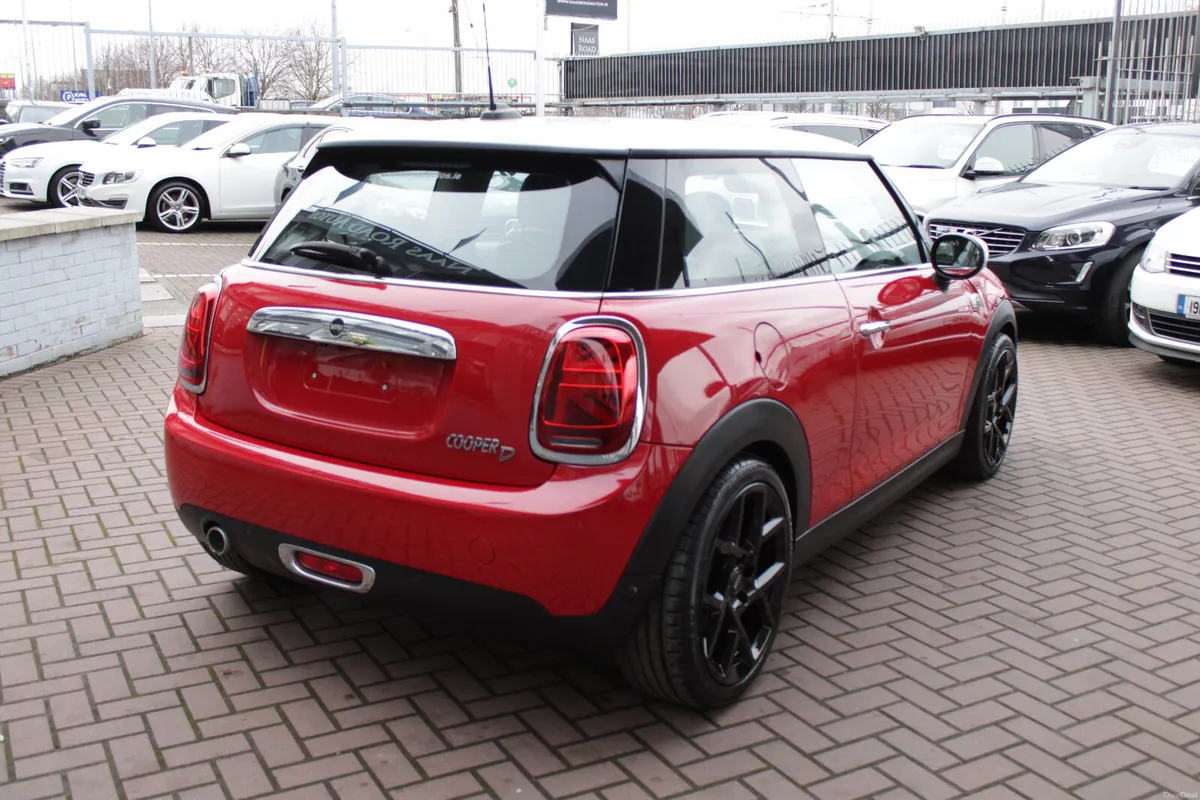 2021 MINI COOPER 1.5D 3DR AUTO - Image 4