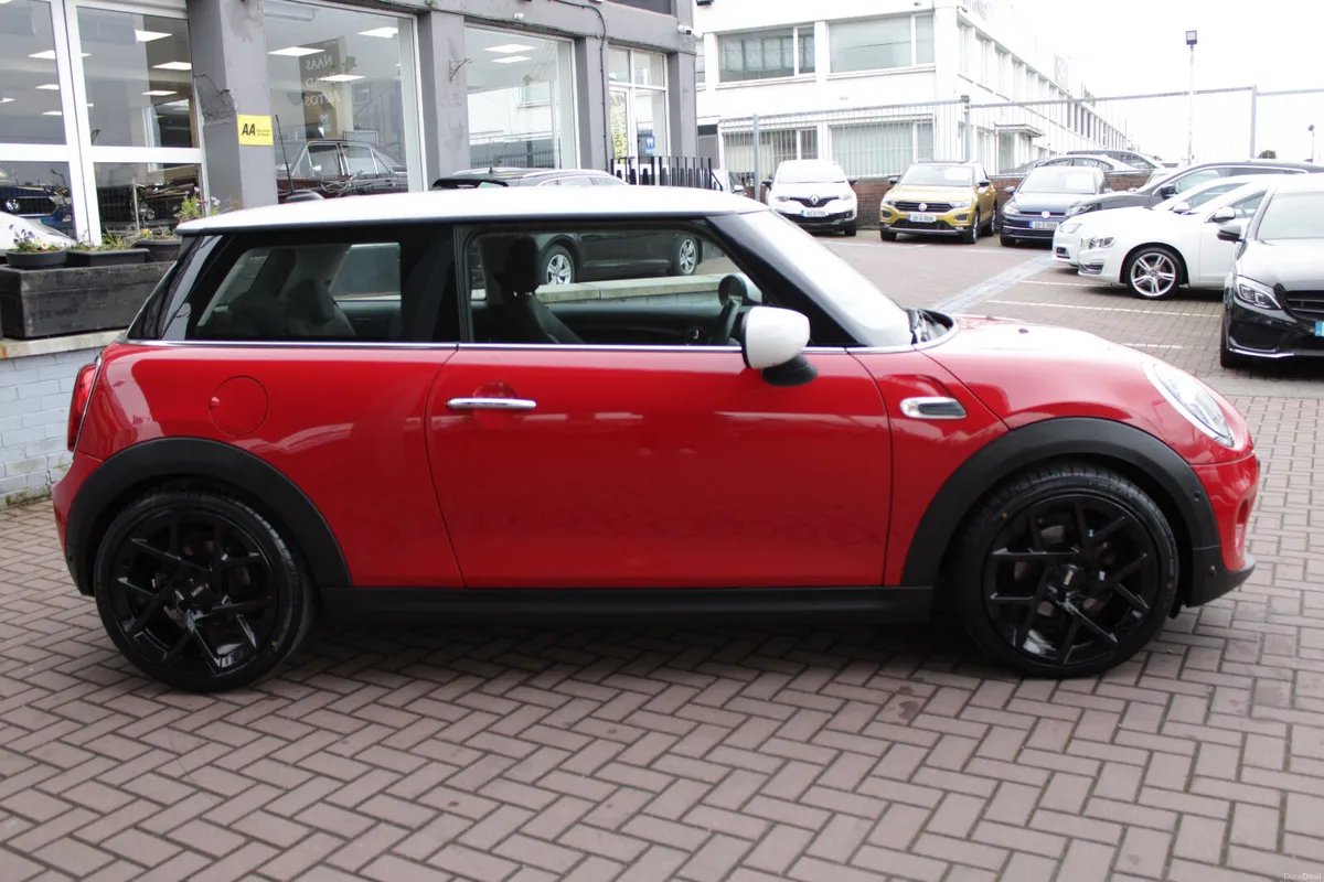 2021 MINI COOPER 1.5D 3DR AUTO - Image 3