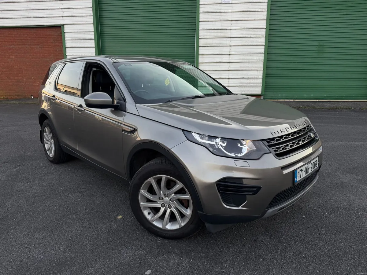 2017 Land Rover Discovery Sport 7 Seater 2.0d - Image 1