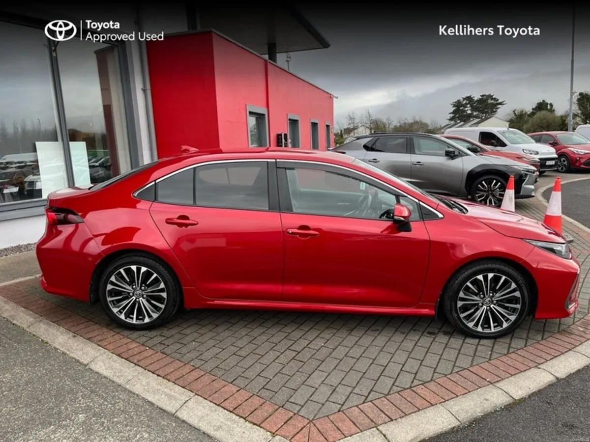 Toyota Corolla LUNA SPORT SALOON - Image 3