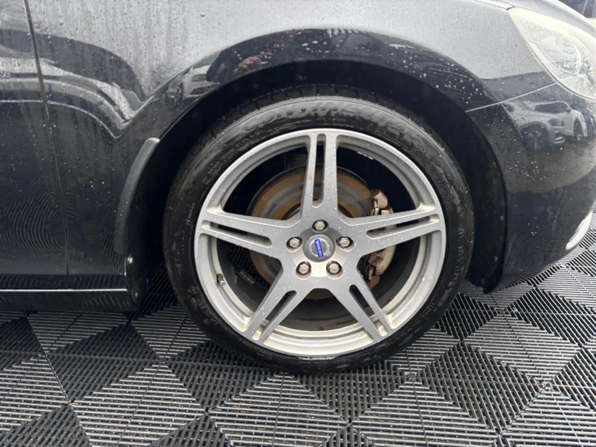 Volvo V40 Volvo V40 1.6 petrol, auto, fully loaded - Image 3