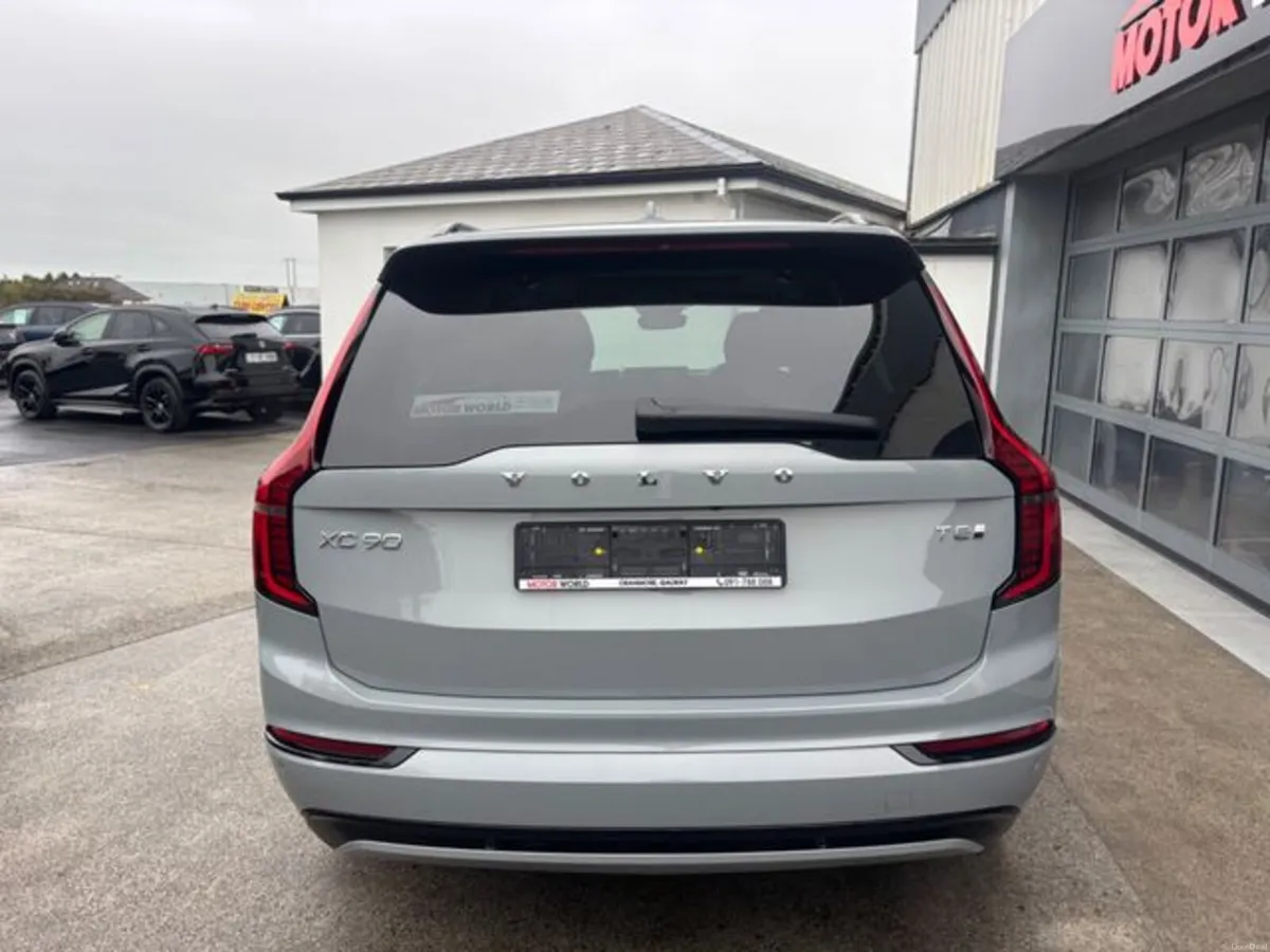 Volvo XC90 2.0 T8 18.8kWh Ultra Dark Auto 4WD Euro - Image 3