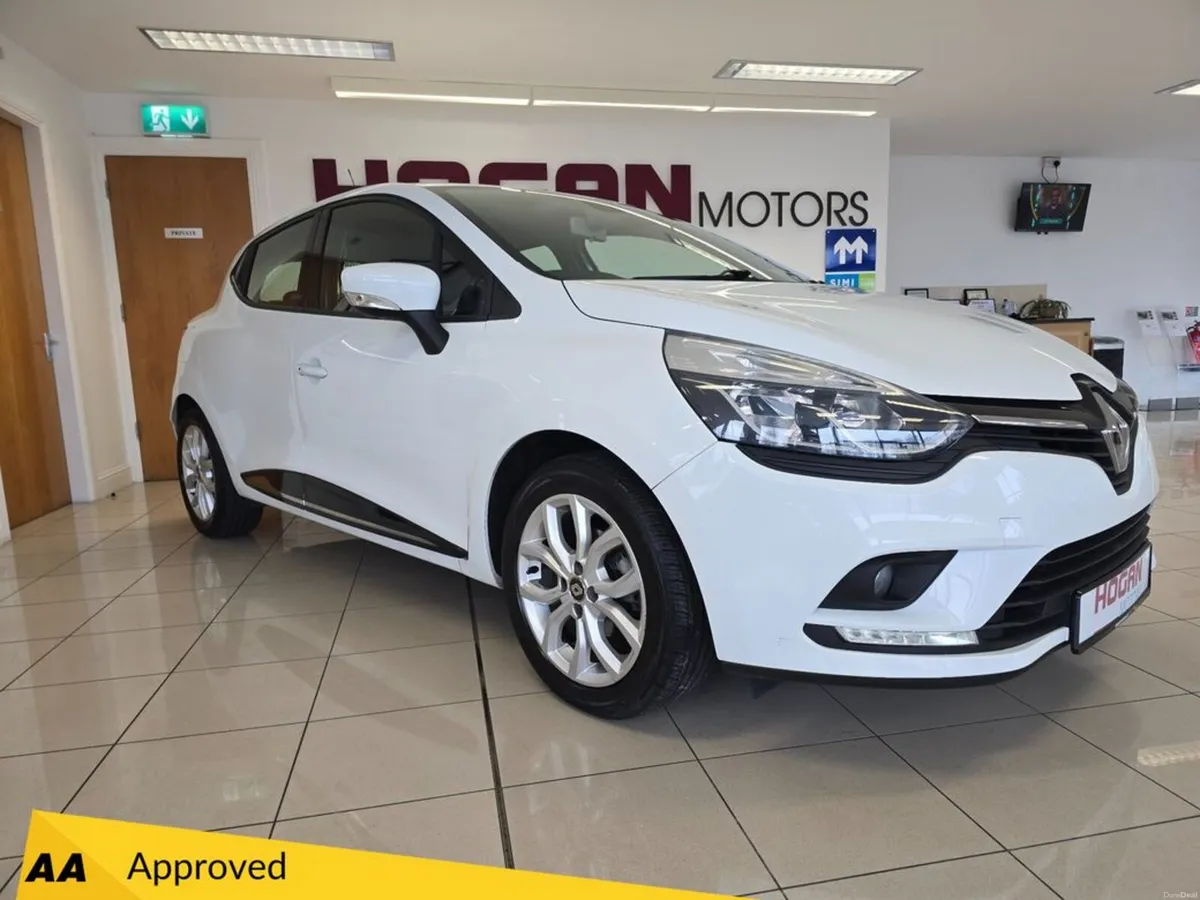 Renault Clio IV Dynamique NAV TCE 90 M 4DR - Image 1