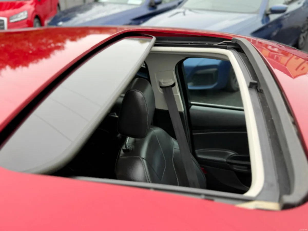 Ford Focus TITANIUM X TDCI - Image 4