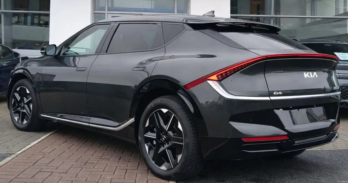 Kia EV6 Earth **84 kWh, 229 HP, FULLY ELECTRIC** - Image 4