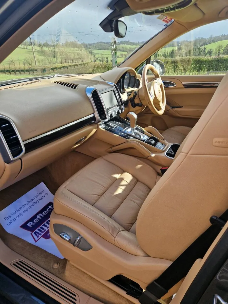 Porsche Cayenne - Image 3