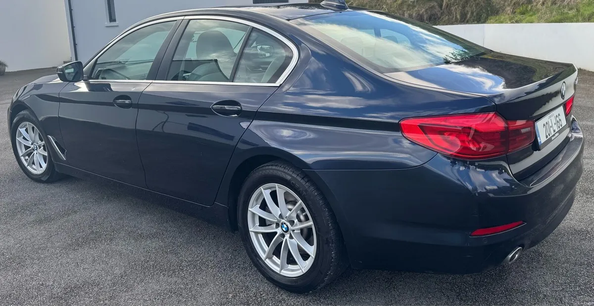 BMW 5 Series - Image 3