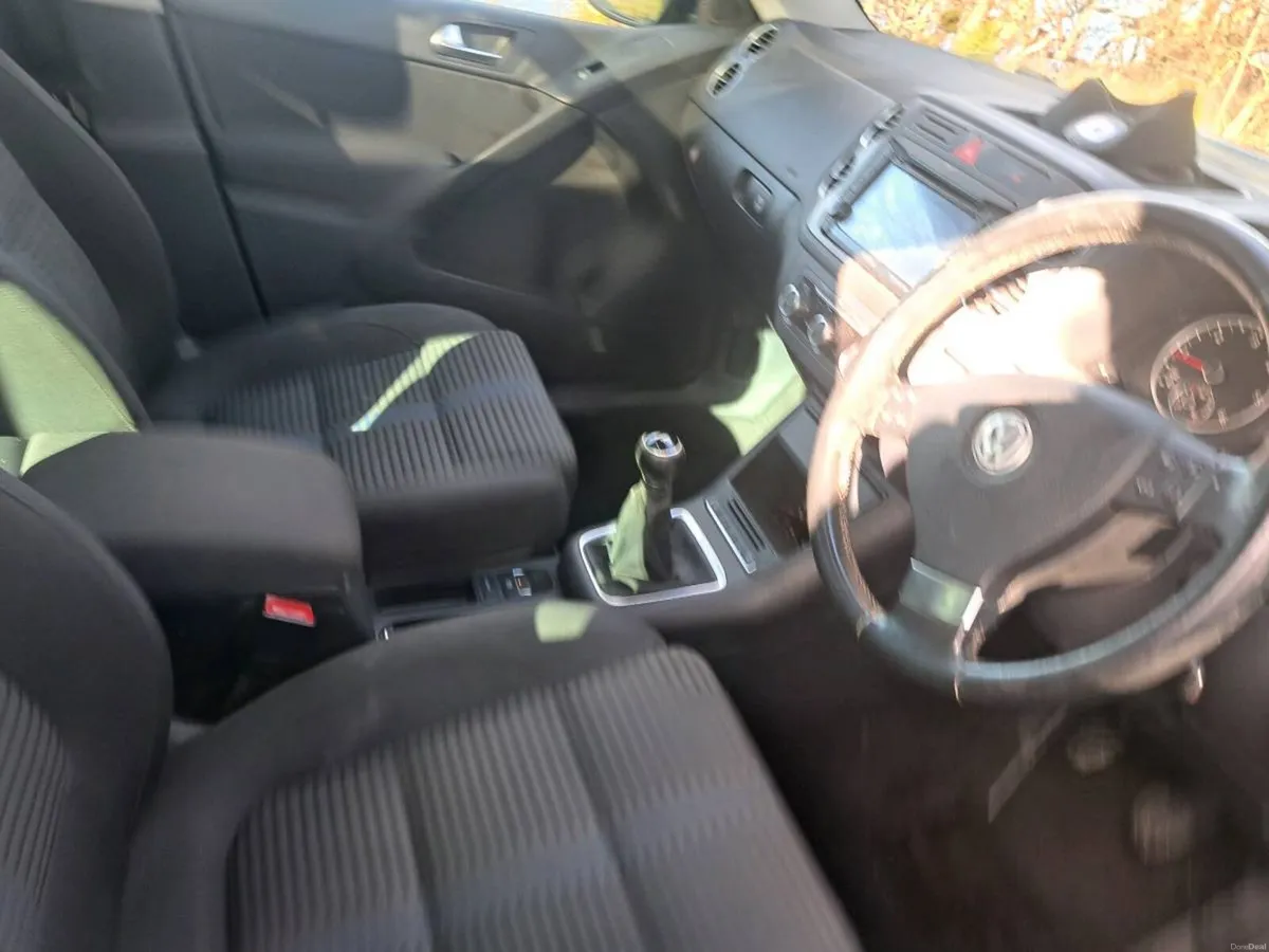 Volkswagon Tiguan - Image 4