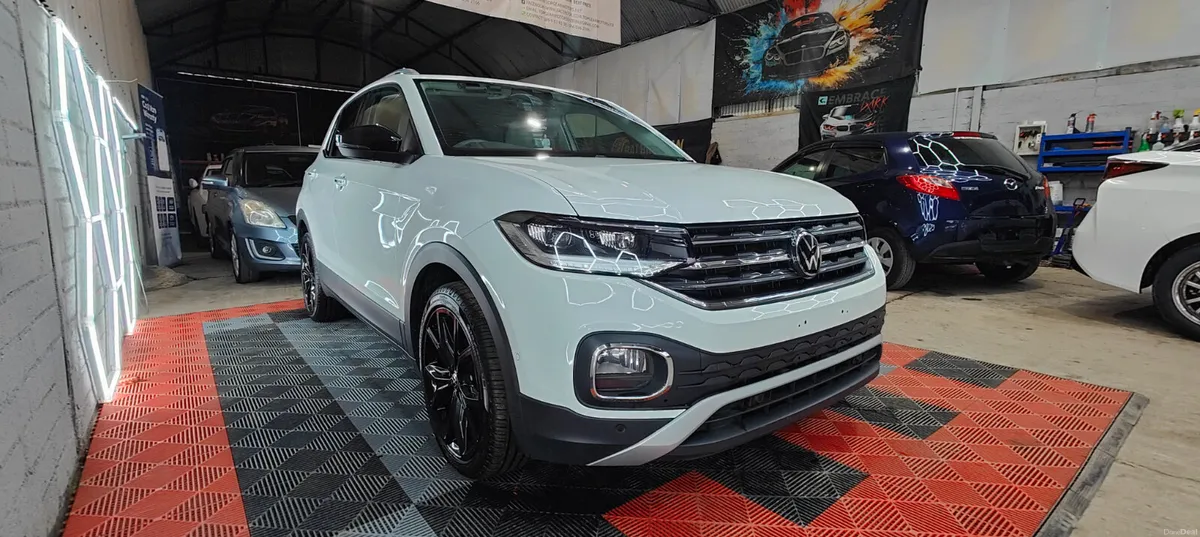 2023 VW T-CROSS Pear white - Image 4
