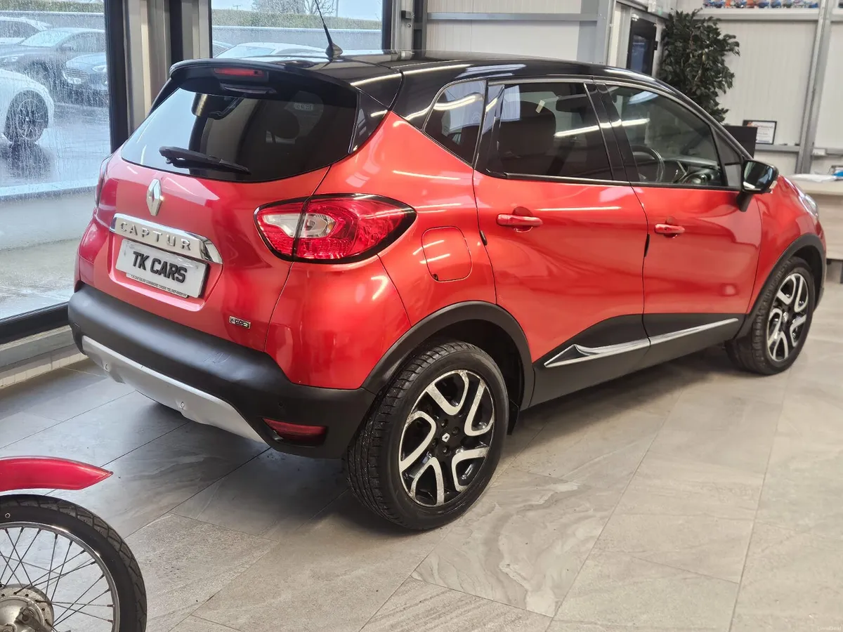 18 RENAULT CAPTUR SIGNATURE X DIESEL - Image 2