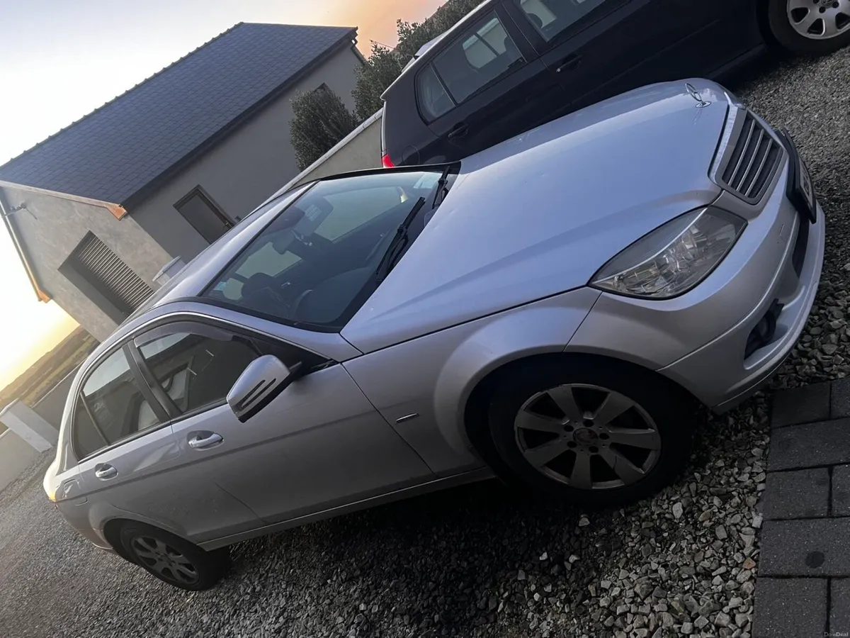 Mercedes Benz c220 cdi - Image 4
