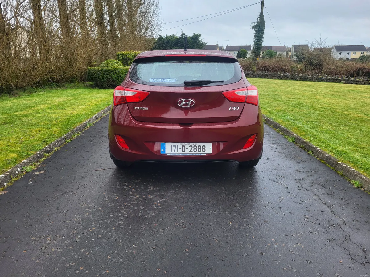 Hyundai i30  1.4 petrol.  Low kms - Image 3