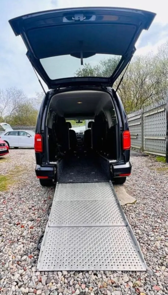 2020 Volkswagen Caddy Maxi Wheelchair Accessible - Image 4