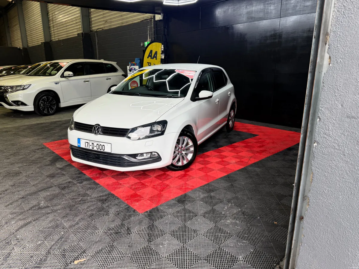 2017 Volkswagen Polo Auto - Image 1