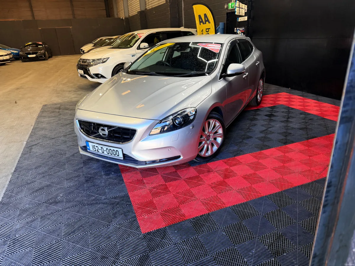 Volvo V40 2015 - Image 4