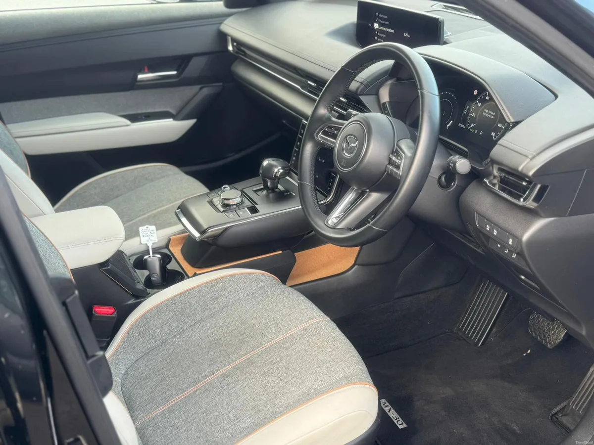 Mazda MX-30 E-SKYACTIV 35.5KWH BRIGH BRIGHT 2021 - Image 4