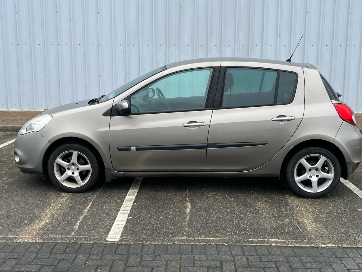 2011 Clio 1.2, NCT 2/27, only 120k km - Image 4