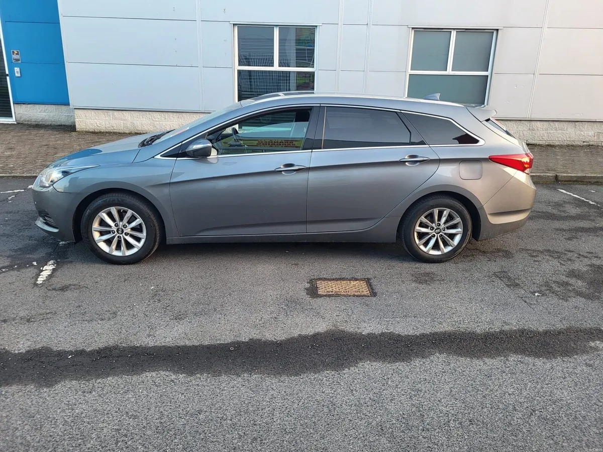 Hyundai i40 Estate - Image 3