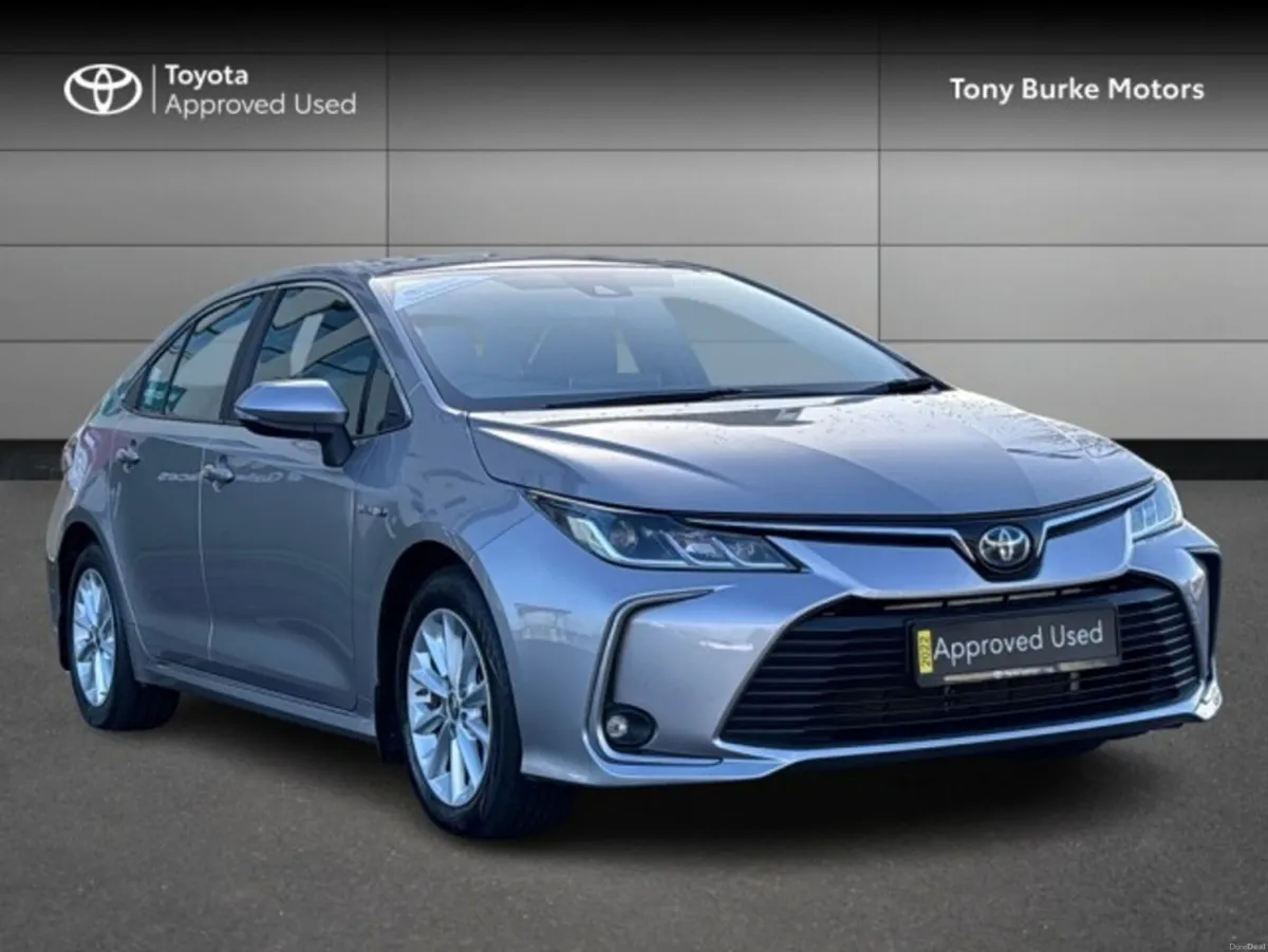 Toyota Corolla Saloon - Luna Edition - 1.8 Hybrid - Image 1