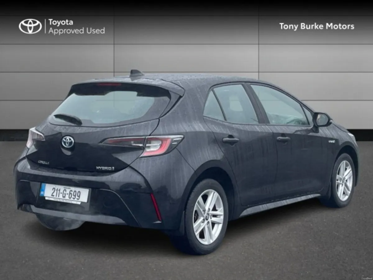 Toyota Corolla Hatchback 5dr Hybrid - Luna Edition - Image 2